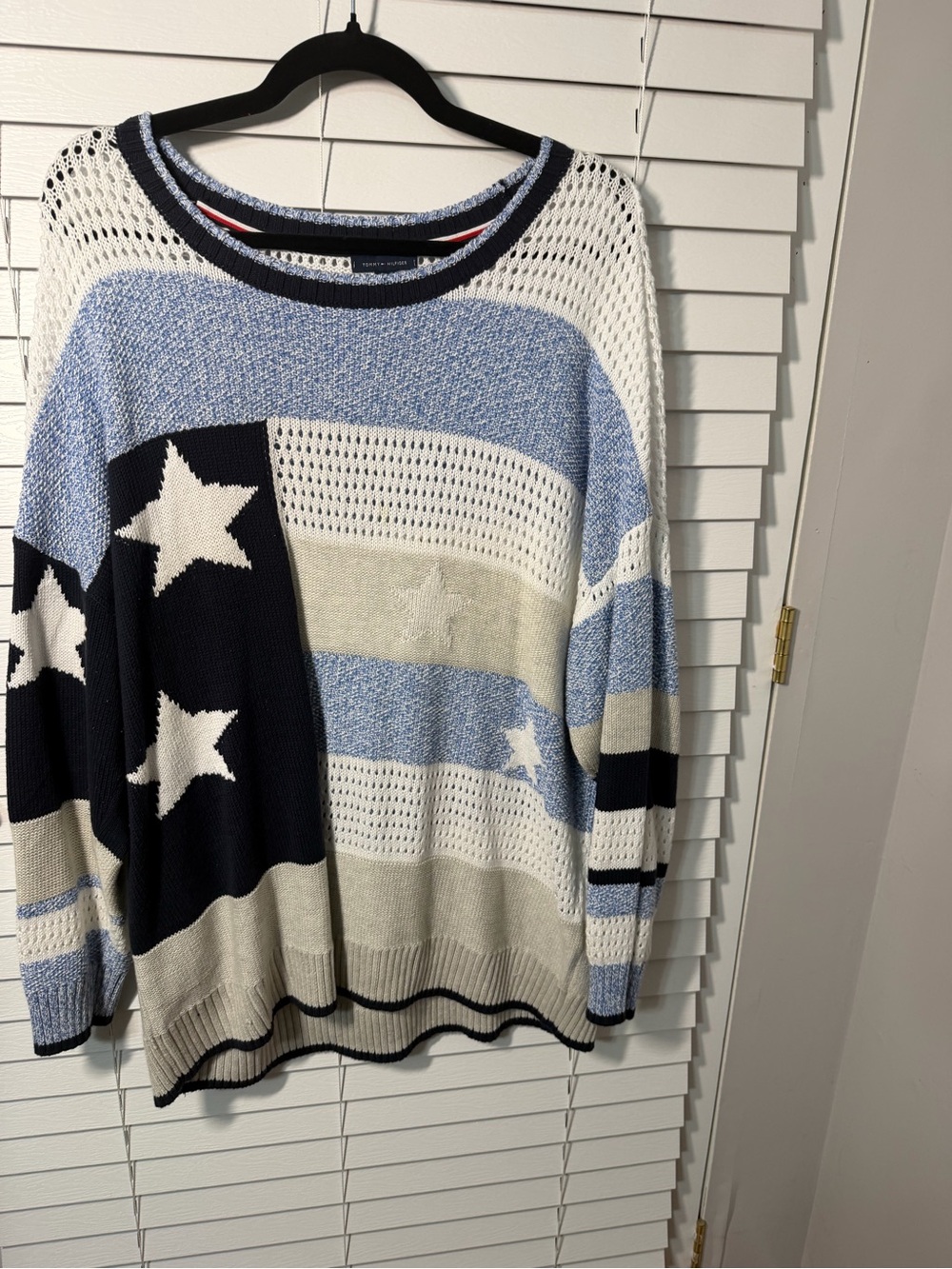 Tommy Hilfiger Navy and Light Blue Knit Sweater - XL